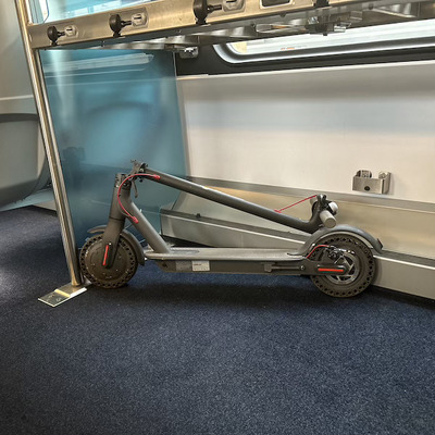 E-Roller Mitnahme in der Westbahn im Gepäckrack